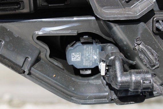 BMW iX i20 ZDERZAK PRZEDNI PRZÓD M pakiet Kolor: C3N STORM BAY Biały M POWER  51117933621 7983621 9879666 9879665 9492524