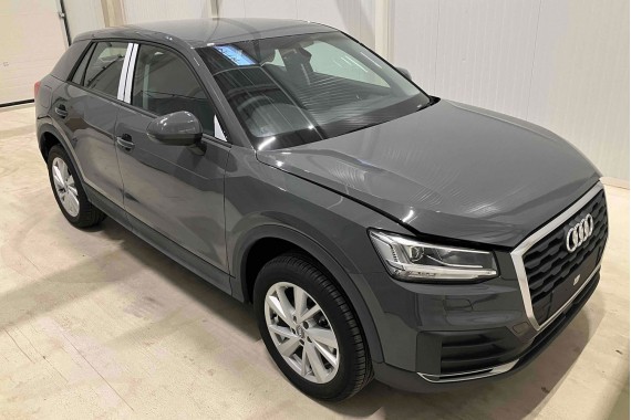 AUDI Q2 PRZÓD maska błotniki zderzak pas przedni lampy wzmocnienie błotnik lampa 81A FULL LED Kolor: G3G3	LX7M 	Nanograu Szary