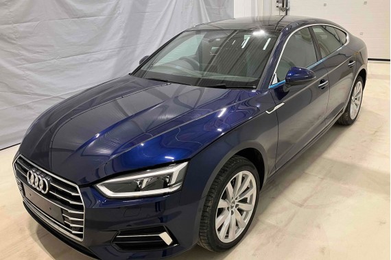 AUDI A5 SPORTBACK DRZWI LEWE PRZÓD + TYŁ STRONA PRAWA przednie + tylne 2 sztuki 8W F5 Kolor: 2D2D LX5H Niebieski