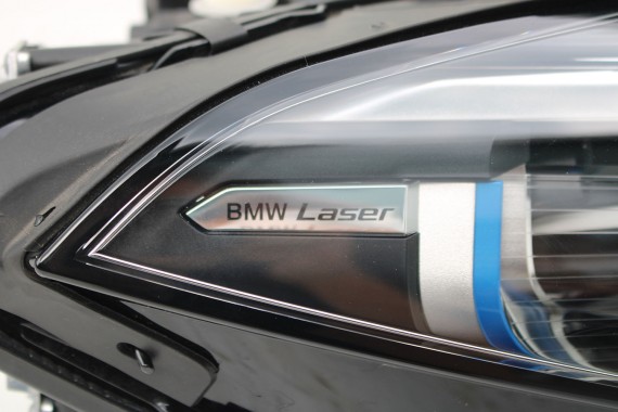 BMW 8 M8 F93 PRZÓD maska błotniki zderzak przedni błotnik lampa LASER 490 Sonderlackierung Niebieski 441 600PS lampy Competition