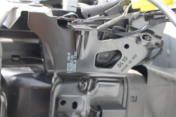 BMW 8 M8 F93 PRZÓD maska błotniki zderzak przedni błotnik lampa LASER 490 Sonderlackierung Niebieski 441 600PS lampy Competition
