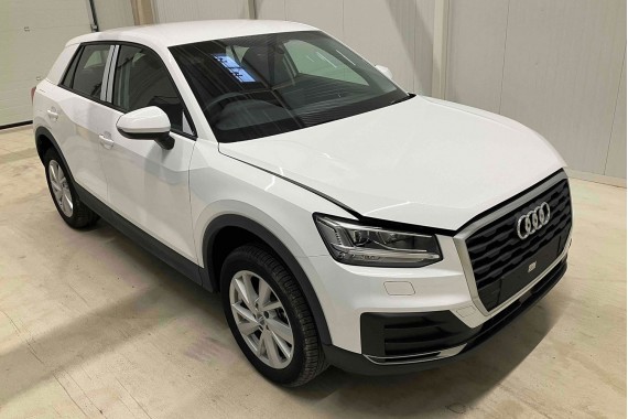 AUDI Q2 PRZÓD maska błotniki zderzak pas przedni lampy wzmocnienie błotnik lampa 81A FULL LED Kolor: T9T9 	LY9C Biel ibisa Biały