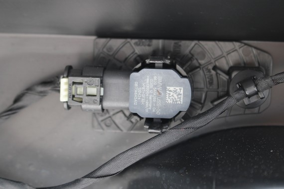 BMW 7 G70 ZDERZAK TYŁ TYLNY M pakiet 416 Kolor: Carbon-schwarz Czarny 51128081542 M POWER 66205A1A269 51128081511 5A74568 chrom