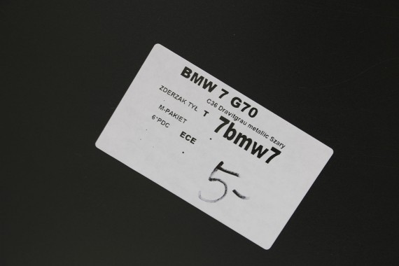 BMW 7 G70 ZDERZAK TYŁ TYLNY M pakiet 416 Kolor: C36 Dravitgrau Szary 51128081542 M POWER 66205A2DA30 51128081511 5A74568 chrom