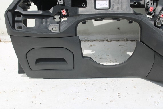 BMW 1 F40 F44 KONSOLA PULPIT DESKA ROZDZIELCZA KOKPIT PULPIT czarna HEAD UP czerwona nić 6834295 6834295 7939943 7939943 7939943