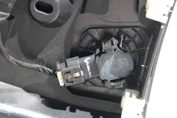 BMW 7 i7 G70 ZDERZAK PRZEDNI PRZÓD 475 Black-sapphire Czarny M PAKIET 5111 9464046 15857711 9883454 9464046 chrom C4A Oxidgrau