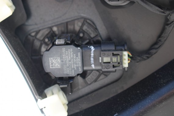 BMW 7 i7 G70 ZDERZAK PRZEDNI PRZÓD C3Z Tansanit-blau Niebieski C4A M PAKIET 5111 9464046 15857711 5111 9883454 9464046 chrom