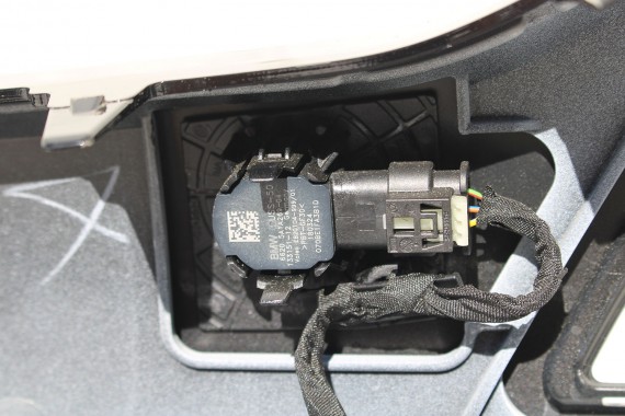 BMW 5 G60 ZDERZAK PRZEDNI PRZÓD 300 Alpinweiss 3 BIAŁY 8084653 G61 M PAKIET 51118084653 8084655 8084656 8084629 9879291