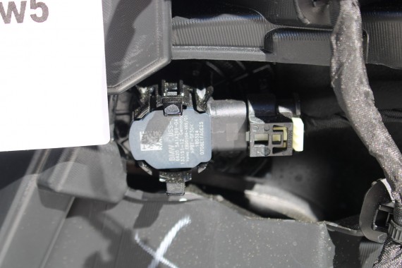 BMW 5 G60 ZDERZAK PRZEDNI PRZÓD 300 Alpinweiss 3 BIAŁY 8084653 G61 M PAKIET 51118084653 8084655 8084656 8084629 9879291