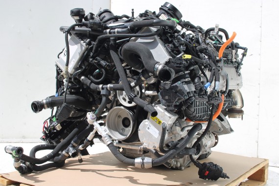 BMW 7 X5 X6 X7 SILNIK 4.4 S68_B44 G70 F95 F96 G07 480KW 653PS benzyna 4.4 V8 iX HYBRID hybryda S68B44A S68_B44A