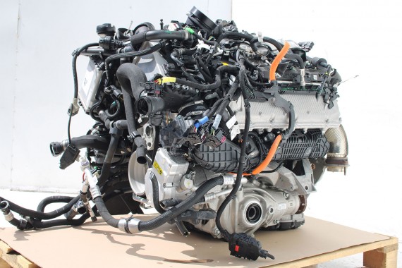 BMW 7 X5 X6 X7 SILNIK 4.4 S68_B44 G70 F95 F96 G07 480KW 653PS benzyna 4.4 V8 iX HYBRID hybryda S68B44A S68_B44A