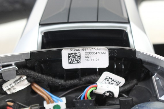 BMW X1 U11 KIEROWNICA SPORT 3379U06 MULTIFUNKCYJNA 8747646 M-Pakiet MPAKIET ŁOPATKI sDrive18d