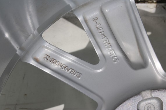AUDI Q2 FELGI 17 OPONY LETNIE KOŁA 81A601025C felga 7J*17H2 ET45  opona LATO Bridgestone Turanza T001 215/55/17 94V 81A 2016-