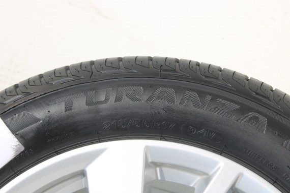 AUDI Q2 FELGI 17 OPONY LETNIE KOŁA 81A601025C felga 7J*17H2 ET45  opona LATO Bridgestone Turanza T001 215/55/17 94V 81A 2016-