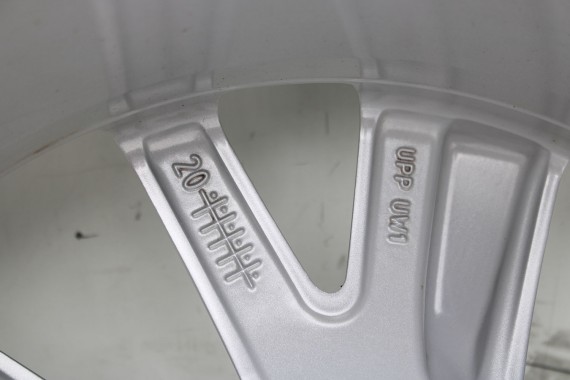 AUDI Q2 FELGI 17 OPONY LETNIE KOŁA 81A601025C felga 7J*17H2 ET45  opona LATO Bridgestone Turanza T001 215/55/17 94V 81A 2016-