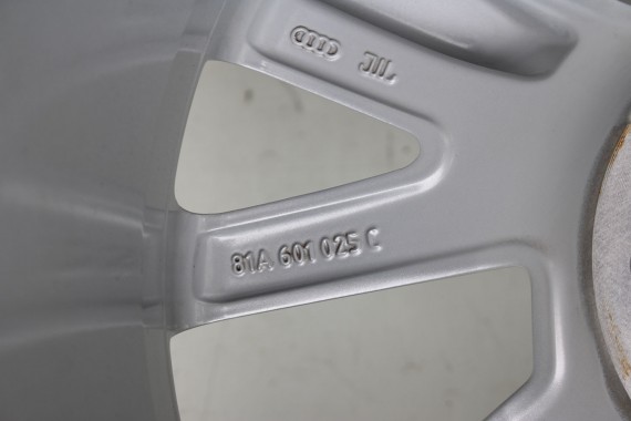 AUDI Q2 FELGI 17 OPONY LETNIE KOŁA 81A601025C felga 7J*17H2 ET45  opona LATO Bridgestone Turanza T001 215/55/17 94V 81A 2016-