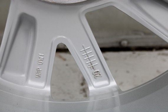 AUDI Q2 FELGI 17 OPONY LETNIE KOŁA 81A601025C felga 7J*17H2 ET45  opona LATO Bridgestone Turanza T001 215/55/17 94V 81A 2016-