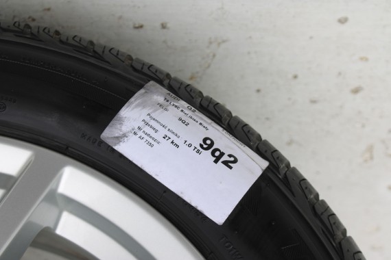 AUDI Q2 FELGI 17 OPONY LETNIE KOŁA 81A601025C felga 7J*17H2 ET45  opona LATO Bridgestone Turanza T001 215/55/17 94V 81A 2016-