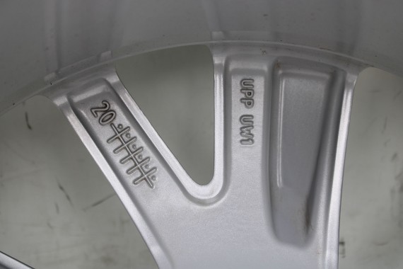 AUDI Q2 FELGI 17 OPONY LETNIE KOŁA 81A601025C felga 7J*17H2 ET45  opona LATO Bridgestone Turanza T001 215/55/17 94V 81A 2016-