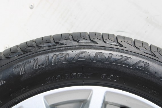 AUDI Q2 FELGI 17 OPONY LETNIE KOŁA 81A601025C felga 7J*17H2 ET45  opona LATO Bridgestone Turanza T001 215/55/17 94V 81A cali