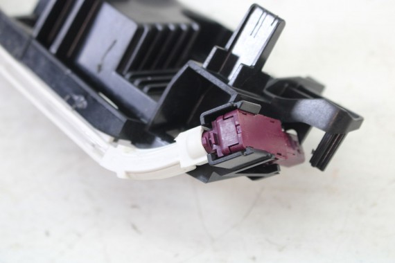 BMW X4M F98 KRATKI WLOTY POWIETRZA KONSOLI 5A3BB17 5A3BB10 kratka wlot nawiewu X4 G02 X3 64225A3BB17 64225A3BB10 9871599 9871604