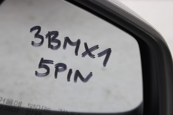 BMW X1 F48 LUSTERKO PRAWE drzwi 5 pin Kolor zewnętrzne STRONA LEWA 5Ppin