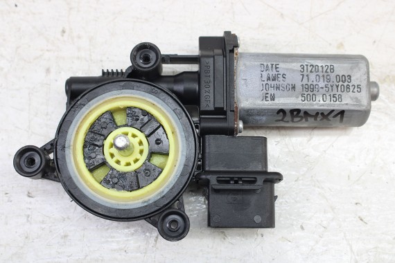 BMW X1 F48 SILNICZEK MODUŁ DRZWI SZYB 3T2232 3T2323B 3T2012B 3T1823 67627354889 67627354890 67627354889 67627354889 5YY0625