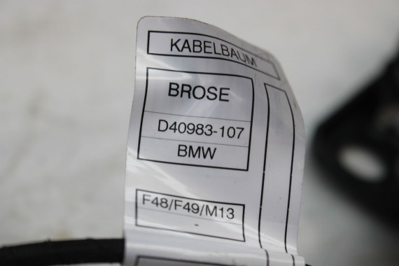 BMW X1 F48 KLAPA ZESPÓŁ DOMYKANIA KLAPY ELEKTRYCZNEJ 7374006 7357112 SIŁOWNIKI bagażnika tył tylna 51247374006 UK7357112 7374006