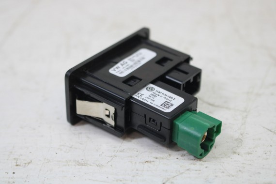 VW SEAT 5G0035222E 5Q0035726E 5G0 035 222 E PORT USB GNIAZDO AUX-IN 5Q0 035 726 E   5G 510 3G8 3C 3G, 7E 2H 5C 2K5 7C 5C6 7N 5F