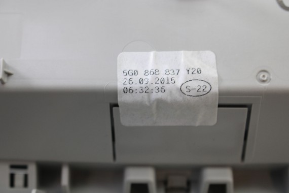 VW OSŁONA PODSUFITKI 5G0868837 5G0 868 837 DOLNA lampki Y20 szary perlisty wkład SEAT 5FJ , 3G8 3CM 5G 510 3G 3CN 5NA 5T schowek