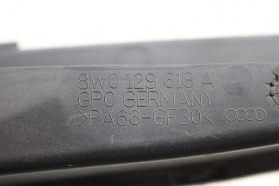 AUDI A4 A5 ŁAPAK WLOT POWIETRZA PASA 8W0129618F silnik 8W B9 F5 8W0 129 618 F kierownica dolot 8W0129618F 8W0129618 8W0129618F