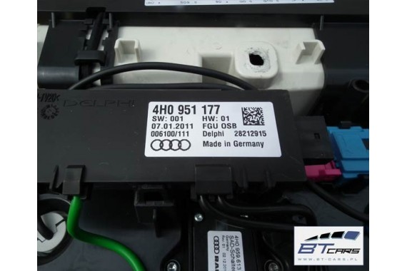 AUDI A8 LAMPKA OŚWIETLENIE PODSUFITKI 4H0947135F 4H0951177 TAPICERKA 4H D4 6PS czarny 4H0947135F 4H0947135F 4H0947135 4H0947135F