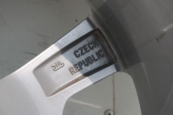 AUDI Q3 II FELGI 18 cali 83A601025J OPONY LATO KOŁA felga 83A 601 025 j 7J*18H2 ET43 opona LATO HANKOOK 235/55/18 100v ventus s1