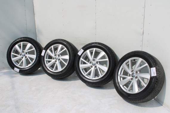 AUDI Q2 FELGI 17 OPONY LETNIE KOŁA 81A601025C felga 7J*17H2 ET45  opona LATO Bridgestone Turanza T001 215/55/17 94V 81A cali