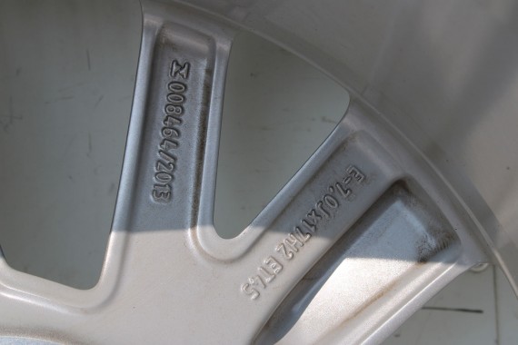 AUDI Q2 FELGI 17 OPONY LETNIE KOŁA 81A601025C felga 7J*17H2 ET45  opona LATO Bridgestone Turanza T001 215/55/17 94V 81A cali