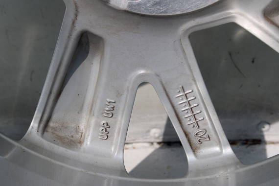 AUDI Q2 FELGI 17 OPONY LETNIE KOŁA 81A601025C felga 7J*17H2 ET45  opona LATO Bridgestone Turanza T001 215/55/17 94V 81A cali