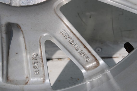 AUDI Q2 FELGI 17 OPONY LETNIE KOŁA 81A601025C felga 7J*17H2 ET45  opona LATO Bridgestone Turanza T001 215/55/17 94V 81A cali