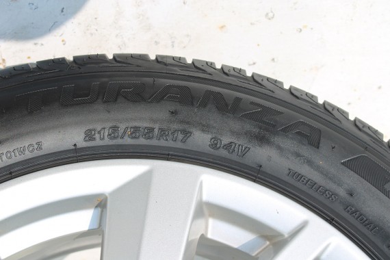 AUDI Q2 FELGI 17 OPONY LETNIE KOŁA 81A601025C felga 7J*17H2 ET45  opona LATO Bridgestone Turanza T001 215/55/17 94V 81A cali