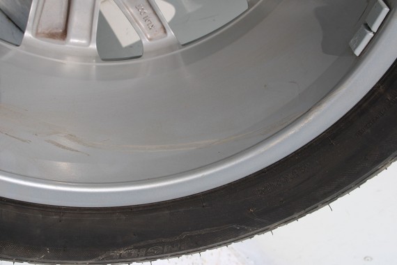 AUDI Q2 FELGI 17 OPONY LETNIE KOŁA 81A601025C felga 7J*17H2 ET45  opona LATO Bridgestone Turanza T001 215/55/17 94V 81A cali