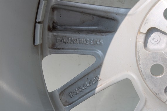 AUDI Q2 FELGI 17 OPONY LETNIE KOŁA 81A601025C felga 7J*17H2 ET45  opona LATO Bridgestone Turanza T001 215/55/17 94V 81A cali