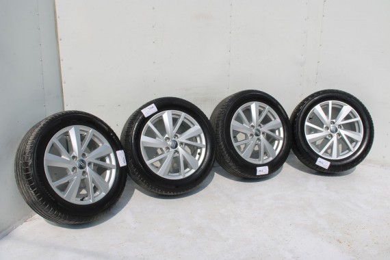 AUDI Q2 FELGI 17 OPONY LETNIE KOŁA 81A601025C felga 7J*17H2 ET45  opona LATO Bridgestone Turanza T001 215/55/17 94V 81A cali
