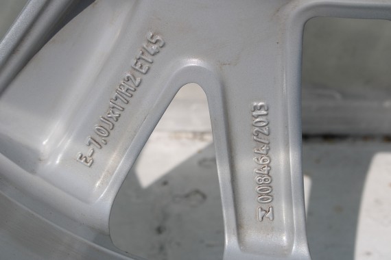 AUDI Q2 FELGI 17 OPONY LETNIE KOŁA 81A601025C felga 7J*17H2 ET45  opona LATO Bridgestone Turanza T001 215/55/17 94V 81A cali