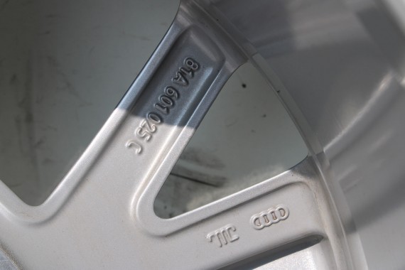 AUDI Q2 FELGI 17 OPONY LETNIE KOŁA 81A601025C felga 7J*17H2 ET45  opona LATO Bridgestone Turanza T001 215/55/17 94V 81A cali