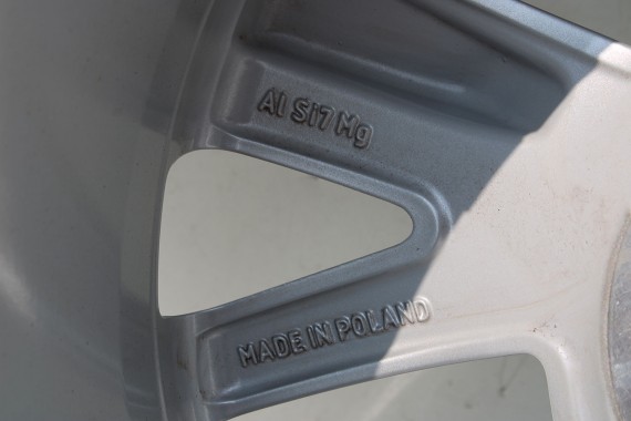 AUDI Q2 FELGI 17 OPONY LETNIE KOŁA 81A601025C felga 7J*17H2 ET45  opona LATO Bridgestone Turanza T001 215/55/17 94V 81A cali