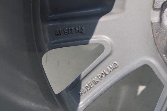 AUDI Q2 FELGI 17 OPONY LETNIE KOŁA 81A601025C felga 7J*17H2 ET45  opona LATO Bridgestone Turanza T001 215/55/17 94V 81A cali