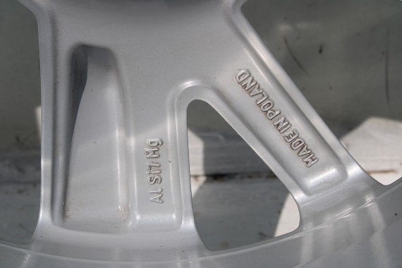 AUDI Q2 FELGI 17 OPONY LETNIE KOŁA 81A601025C felga 7J*17H2 ET45  opona LATO Bridgestone Turanza T001 215/55/17 94V 81A cali