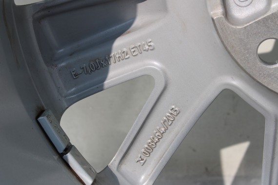 AUDI Q2 FELGI 17 OPONY LETNIE KOŁA 81A601025C felga 7J*17H2 ET45  opona LATO Bridgestone Turanza T001 215/55/17 94V 81A cali