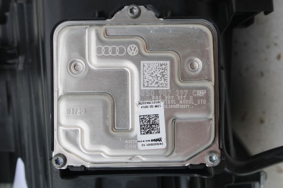 AUDI Q2 PRZÓD maska błotniki zderzak pas przedni lampy wzmocnienie błotnik lampa 81A FULL LED Kolor: G3G3	LX7M 	Nanograu Szary