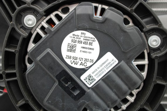 AUDI Q2 PRZÓD maska błotniki zderzak pas przedni lampy wzmocnienie błotnik lampa 81A FULL LED Kolor: G3G3	LX7M 	Nanograu Szary