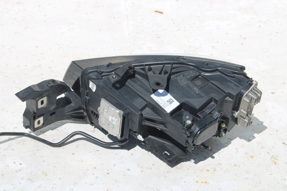 AUDI Q2 PRZÓD maska błotniki zderzak pas przedni lampy wzmocnienie błotnik lampa 81A FULL LED Kolor: T9T9 	LY9C Biel ibisa Biały